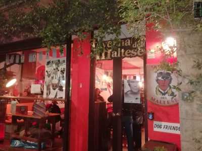 La Taverna del Maltese (soprannominata <b>nuova</b> per distinguerla dalla <b>vecchia</b> del quartiere Libert�) si trova dal 1984 in via Nicolai, nei pressi dell'Ateneo. Il suo nome deriva da Corto Maltese, personaggio del fumettista Hugo Pratt